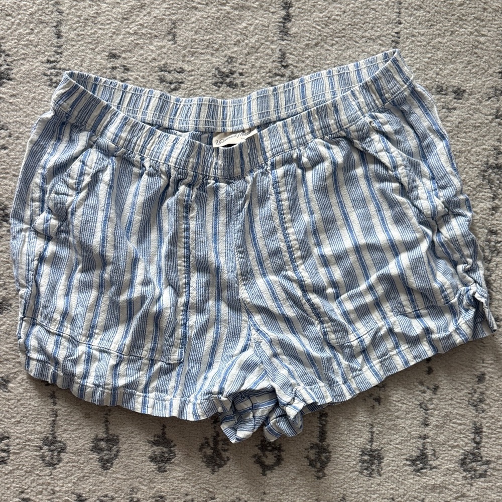 Universal Thread Light Blue & White Striped High-Waist Casual Shorts